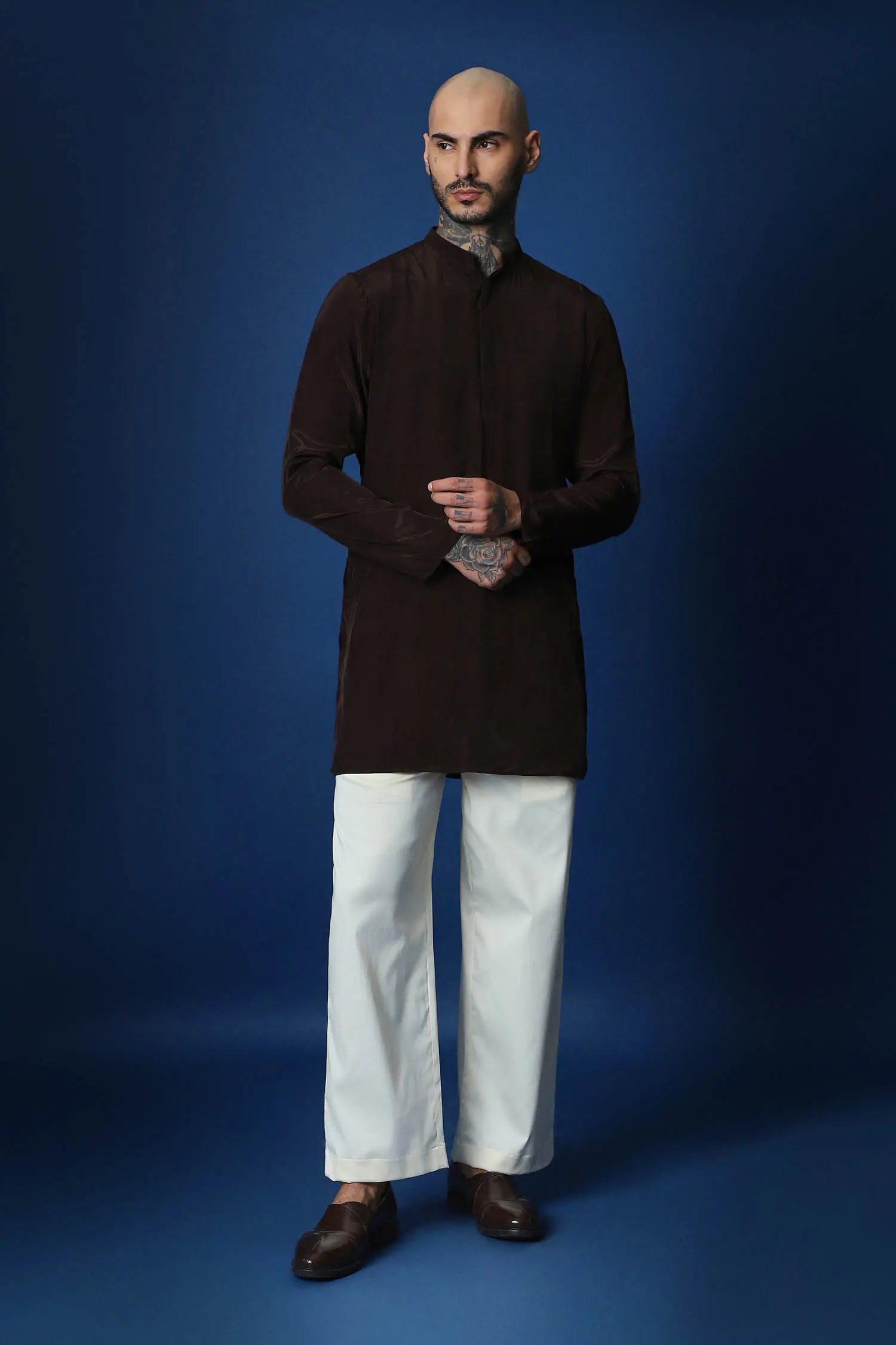 Swaagat Nahin Karoge Humara Hand Embroidered Bundi Set - Brown