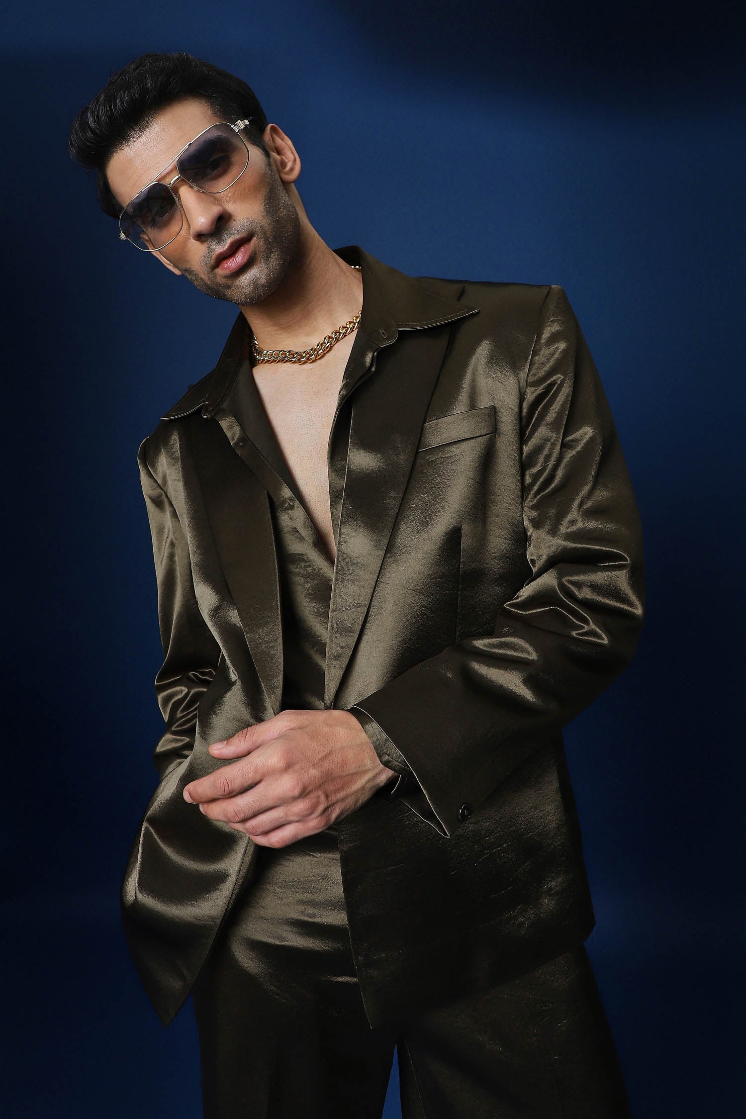 Tuxedo - Olive Green / Relaxed Fit
