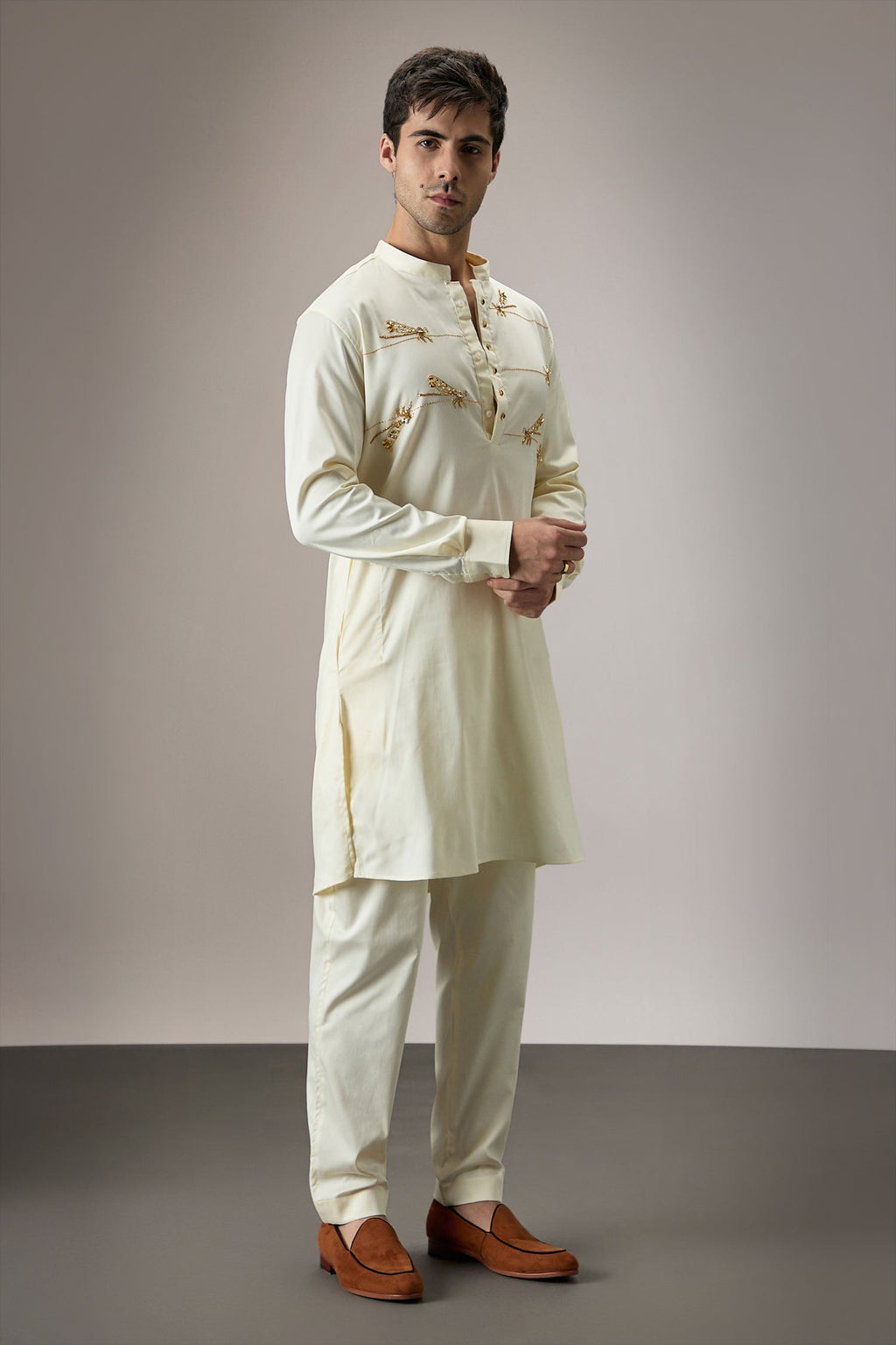 Dameslfly (Dragonfly) Hand Embroidered Designer Kurta - Ivory