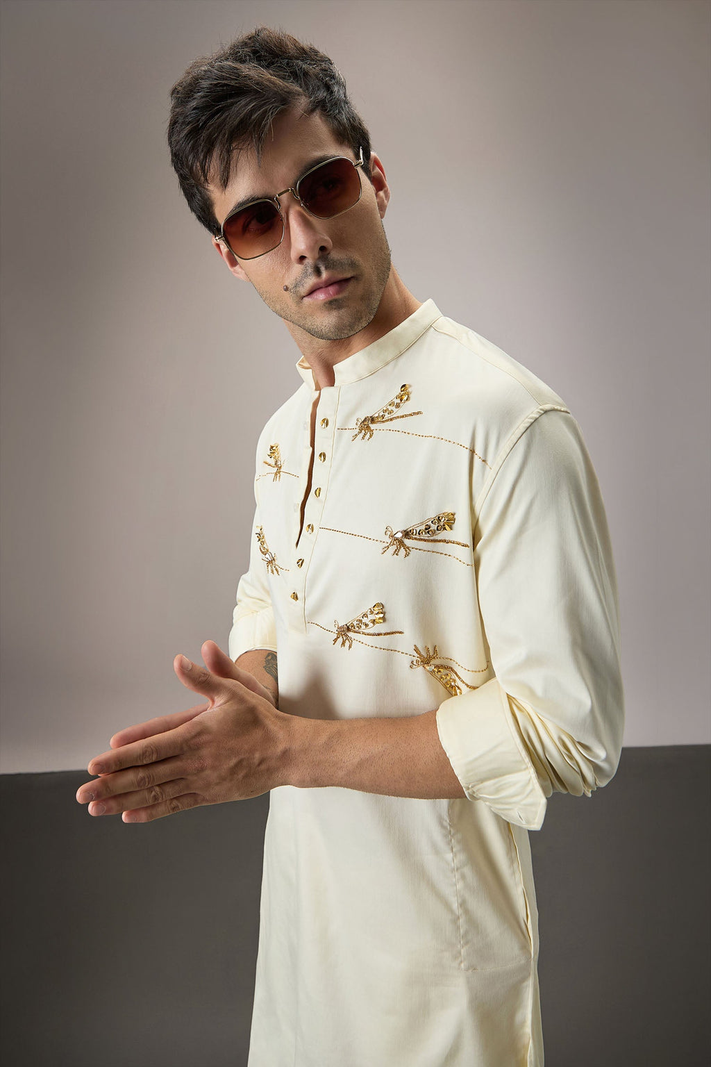 Dameslfly (Dragonfly) Hand Embroidered Designer Kurta - Ivory