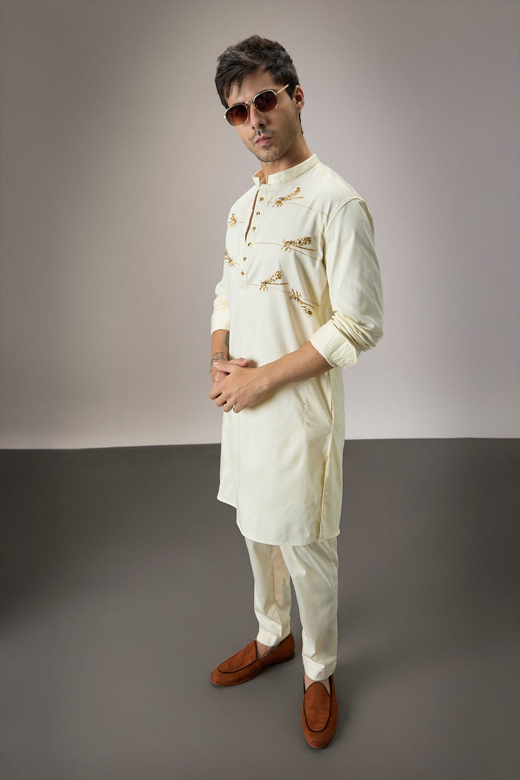 Dameslfly (Dragonfly) Hand Embroidered Designer Kurta - Ivory