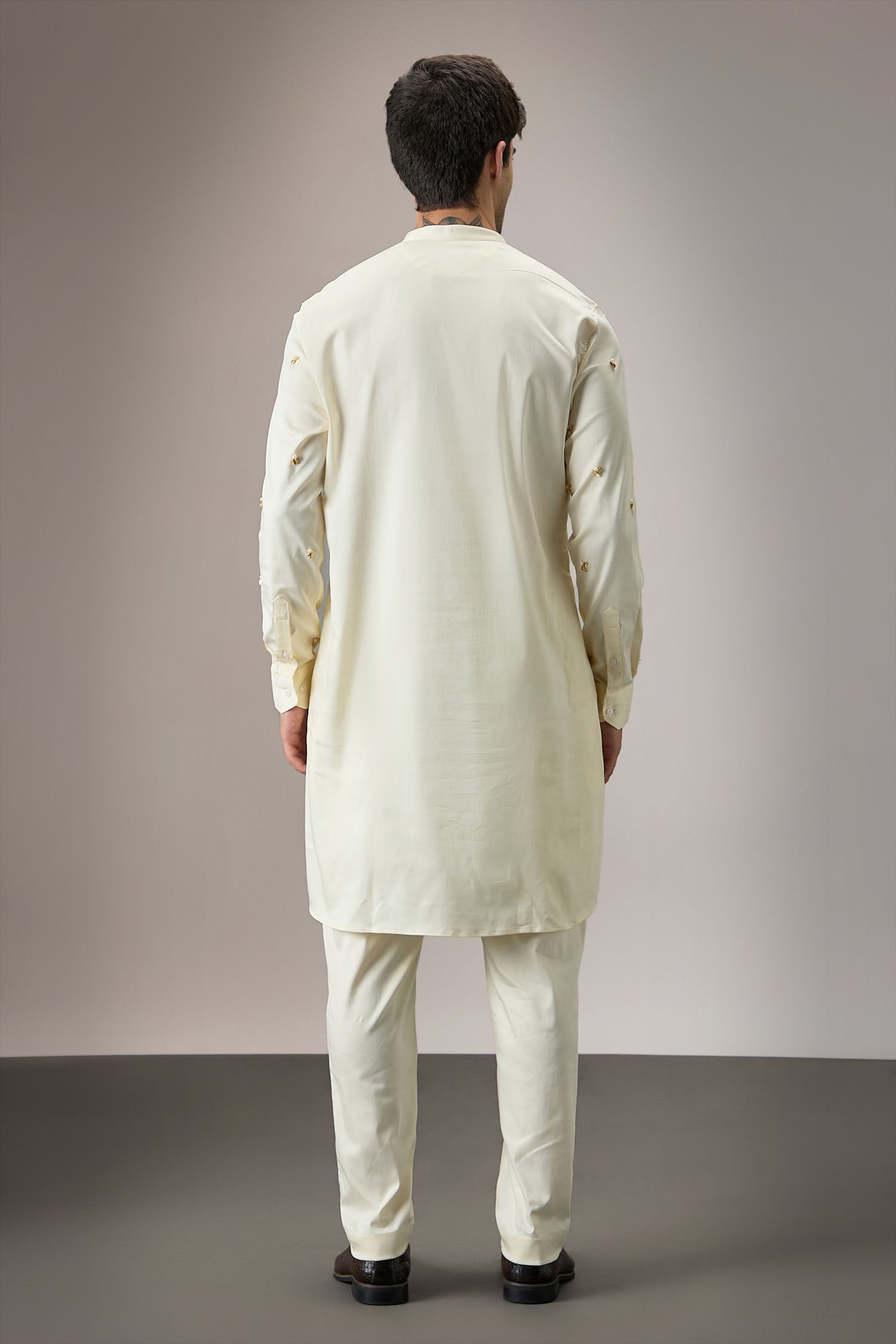 Dameslfly (Dragonfly) Hand Embroidered Designer Kurta - Ivory