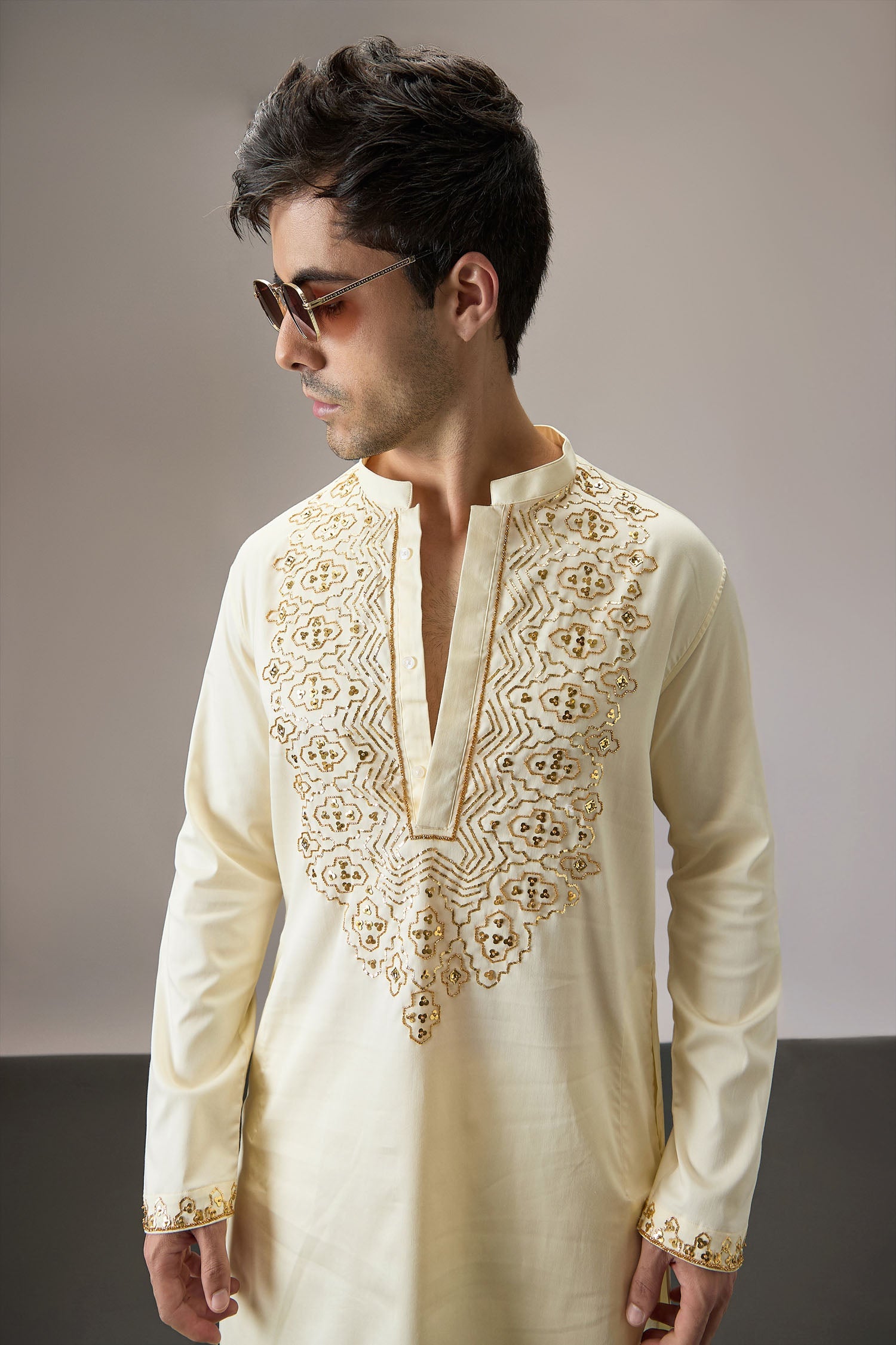 Ripple Traditional Hand Embroidered Kurta - Ivory