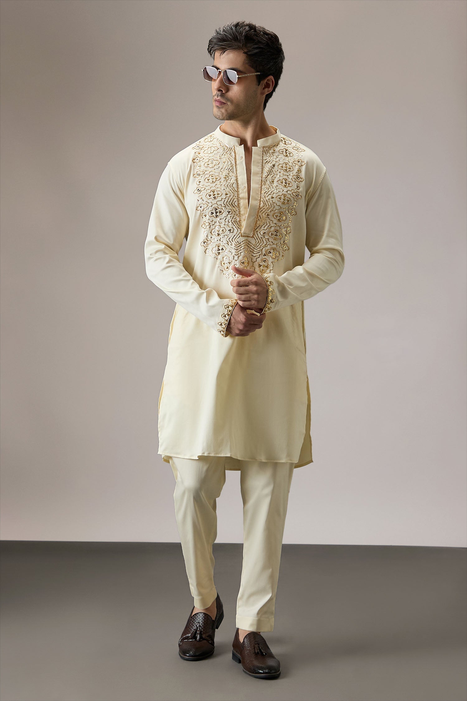 Ripple Traditional Hand Embroidered Kurta - Ivory