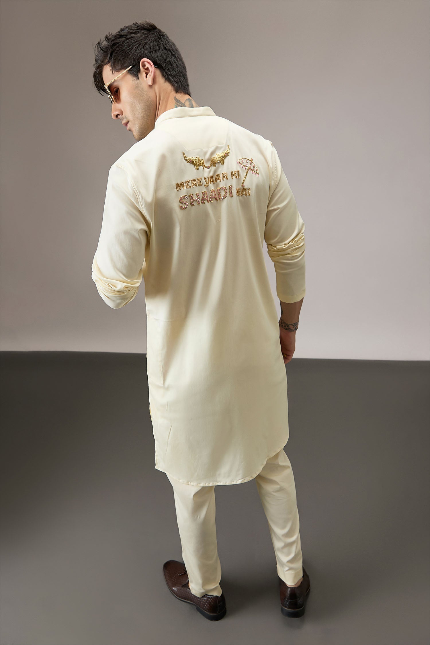 Mere Yaar Ki Shaddi Hai- Hand Embroidered Designer Kurta - Ivory