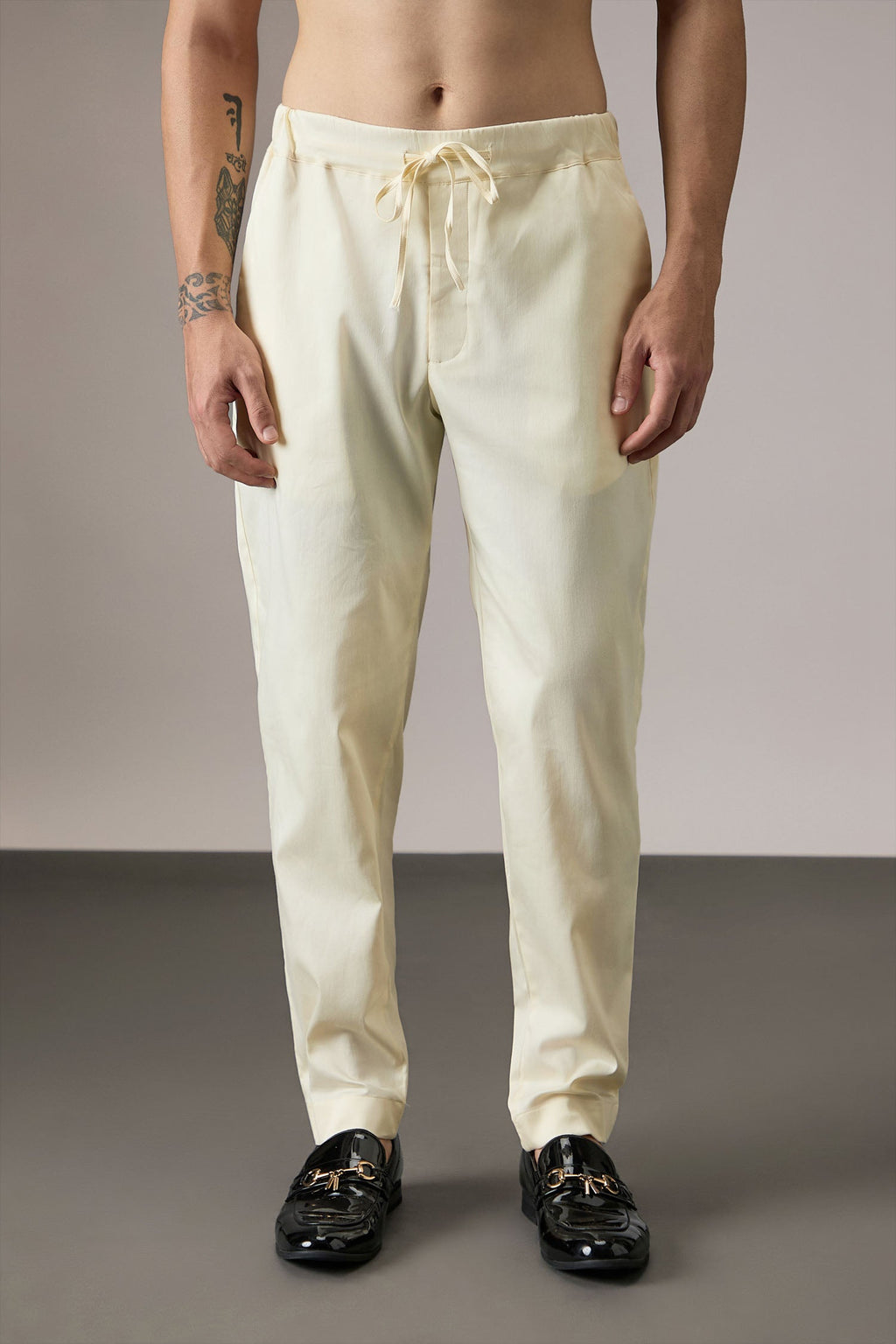 Mere Yaar Ki Shaddi Hai- Hand Embroidered Designer Kurta - Ivory