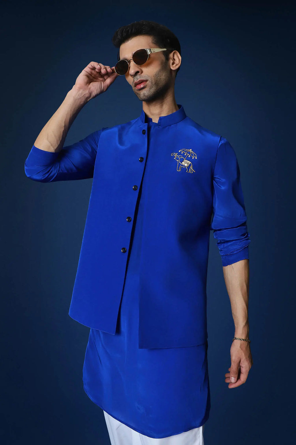 Swaagat Nahin Karoge Humara Hand Embroidered Bundi Set - Royal Blue