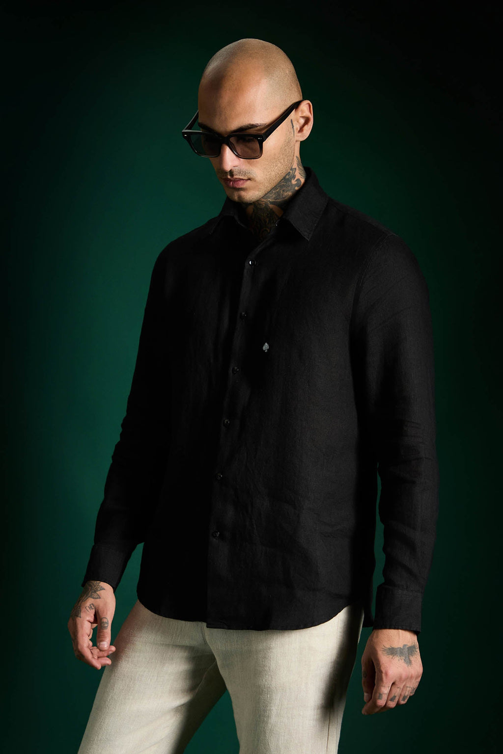 Spade Hand Embroidered Irish Linen Shirt - Black