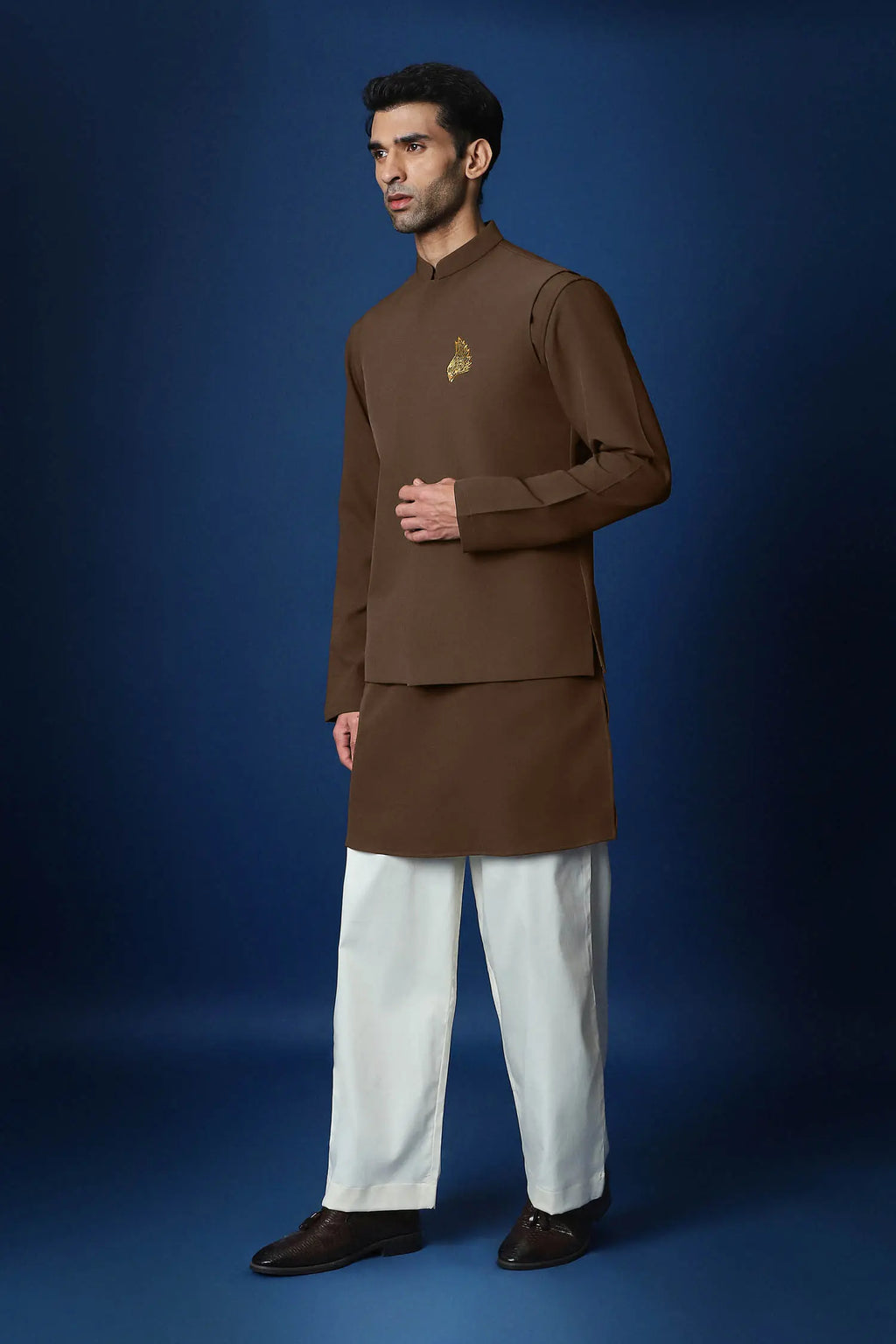 Feather (Wing) Hand Embroidered Bundi Set - Brown