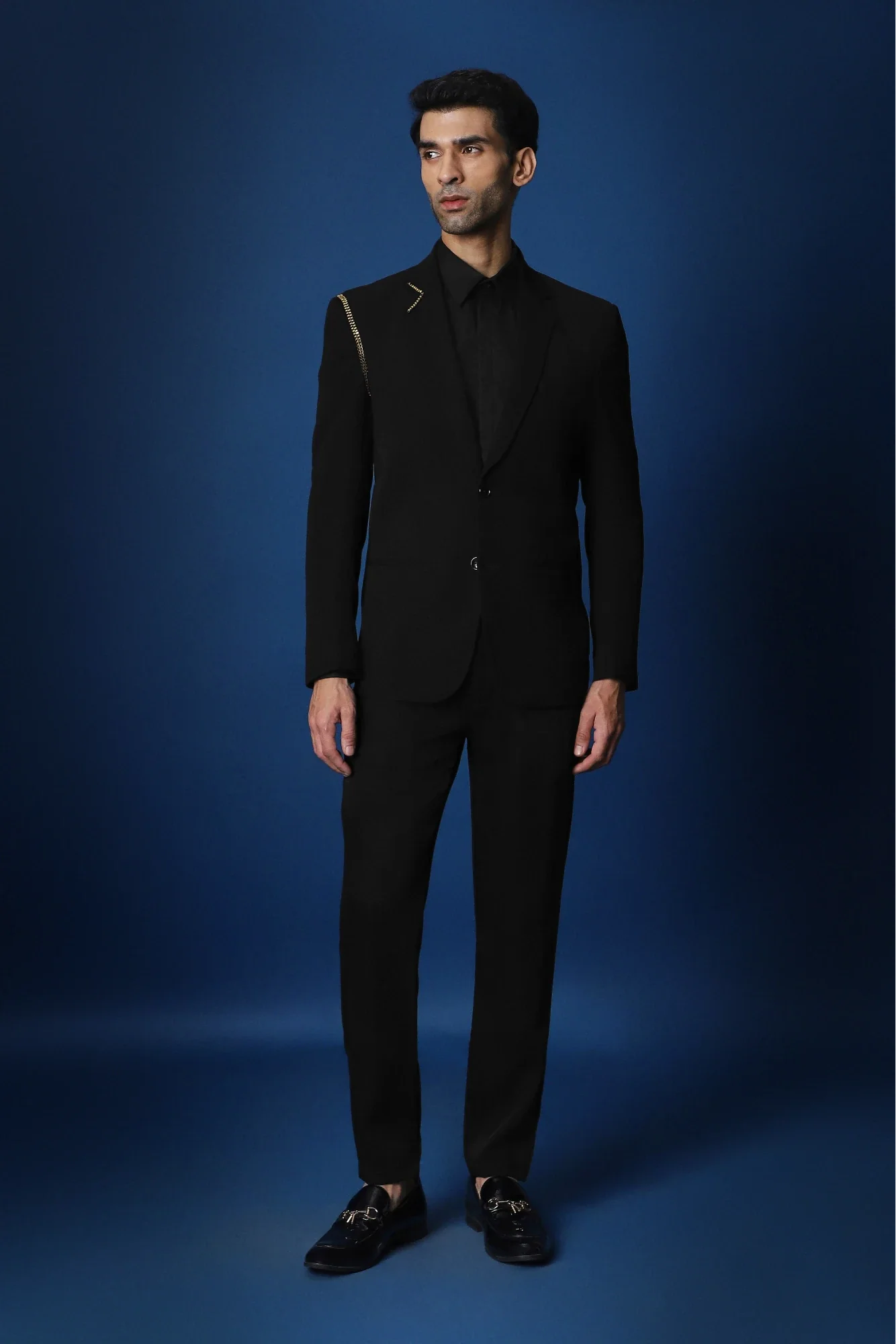 Metal Chain Hand Embroidered Tuxedo - Black