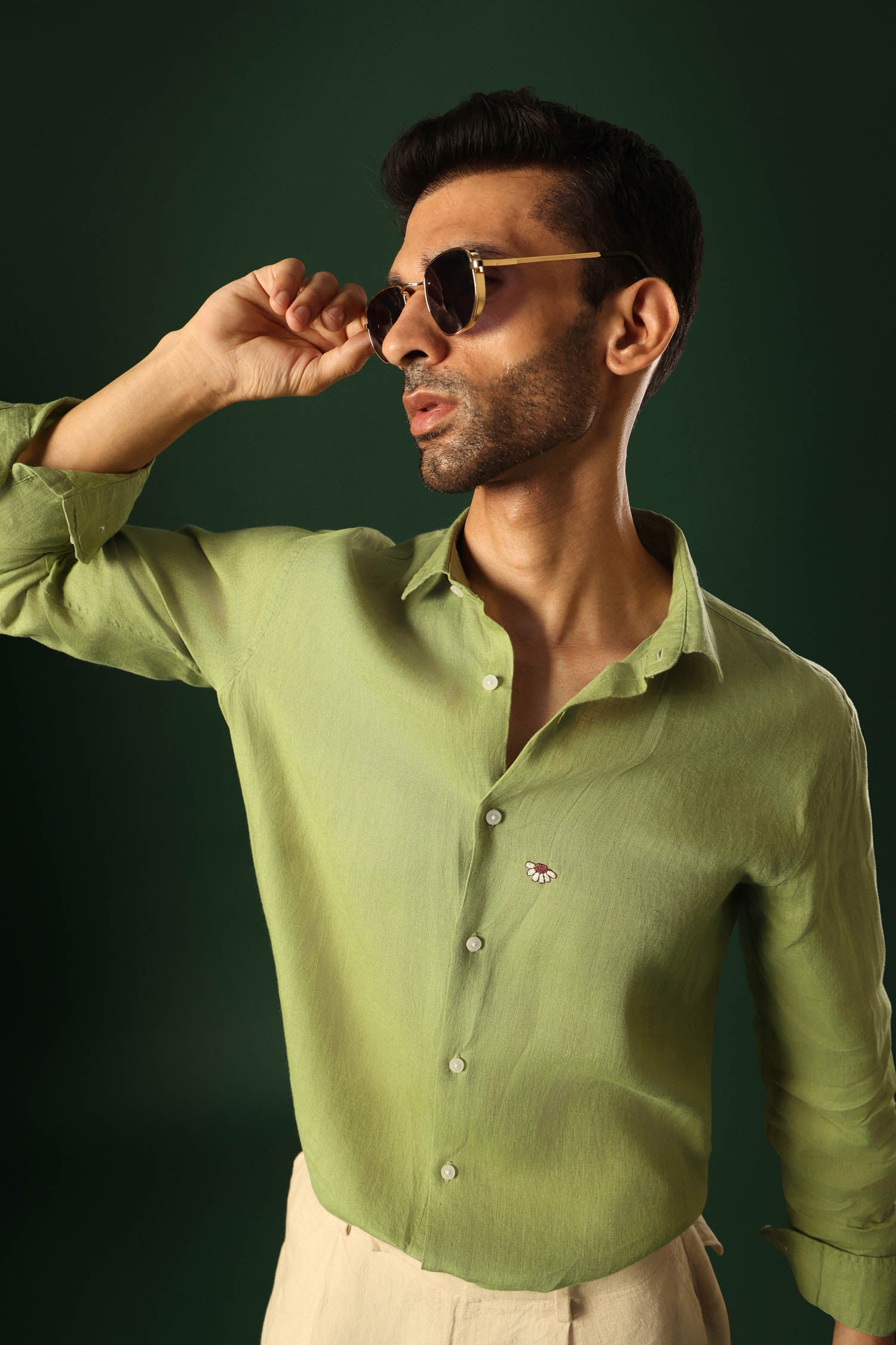 Daisy Hand Embroidered Irish Linen Shirt - Green