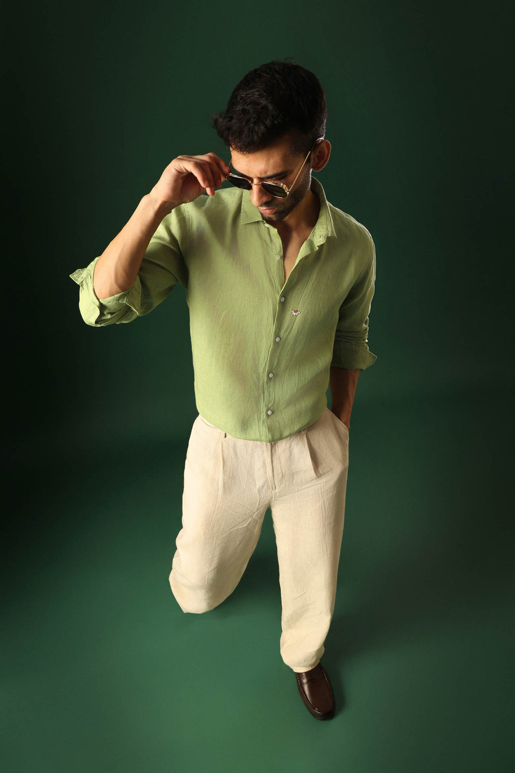 Daisy Hand Embroidered Irish Linen Shirt - Green