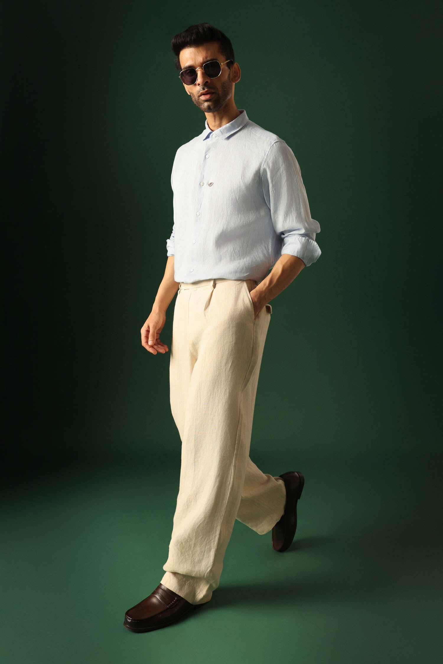 Daisy Hand Embroidered Irish Linen Shirt - Light Blue
