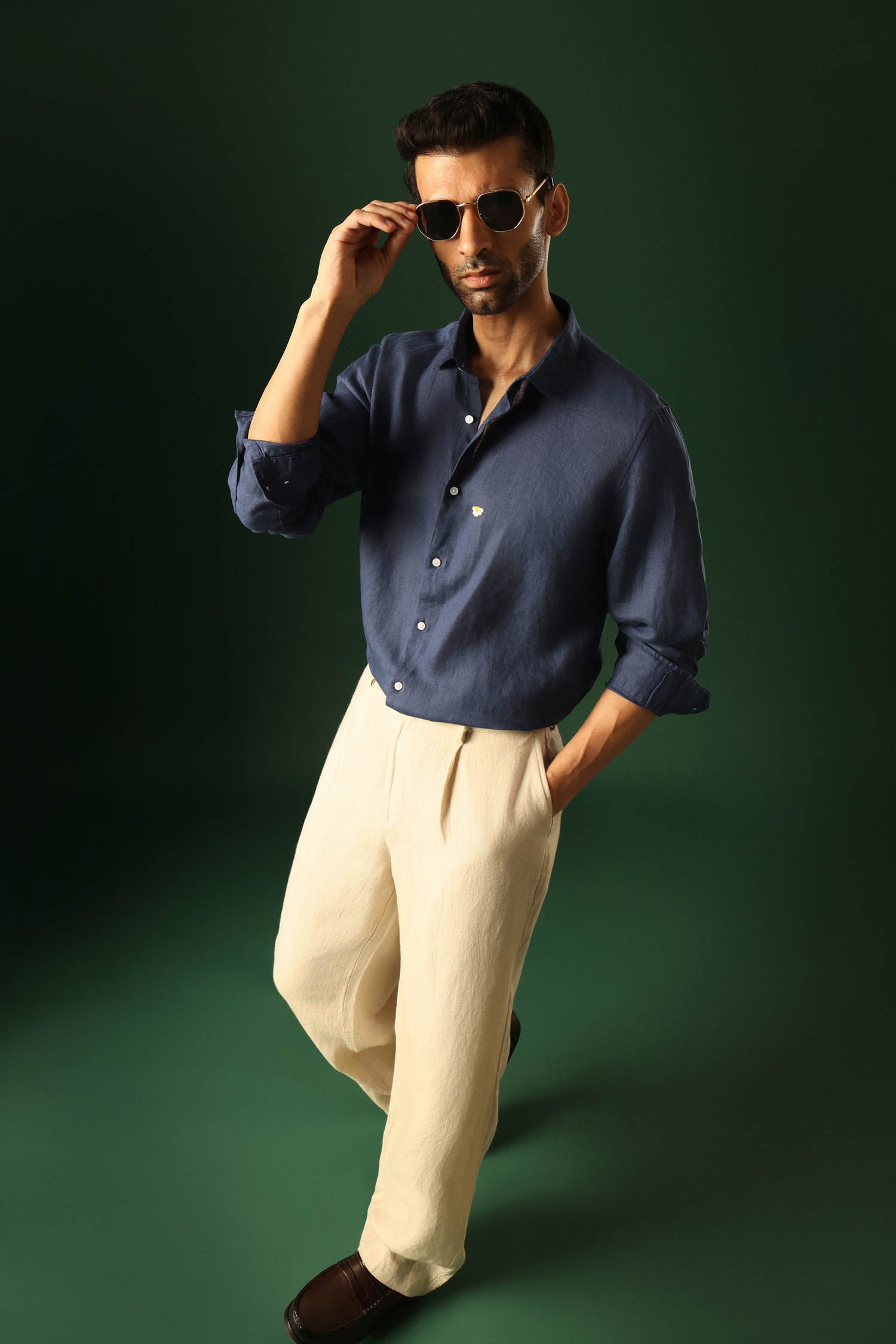 Daisy Hand Embroidered Irish Linen Shirt - Navy